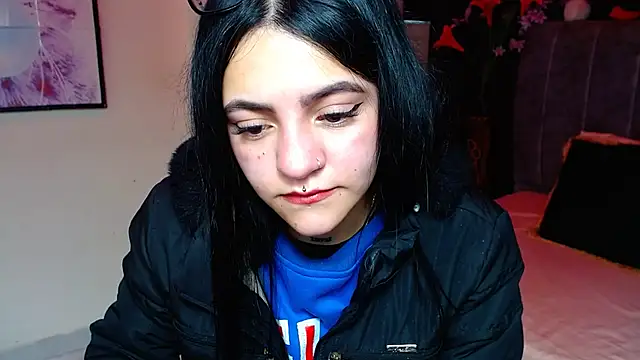 Violettasquirt online show from November 28, 1:47 pm