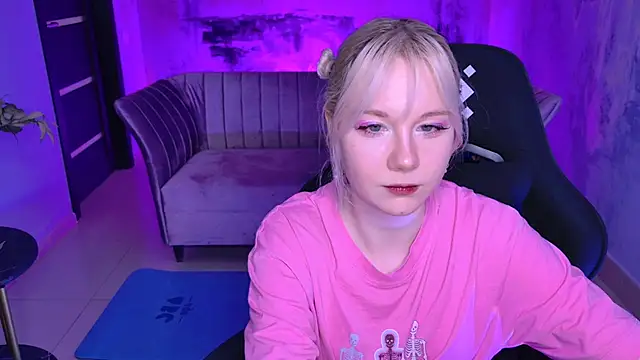 Snapshot of NancyMartinez chatting on March 1, 4:22 pm NancyMartinez online show from March 1, 4:22 pm