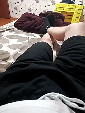 Snapshot of red_red00 chatting on February 11, 7:16 pm red red00 online show from February 11, 7:16 pm