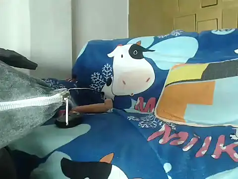 latinboydig online show from February 10, 1:24 am