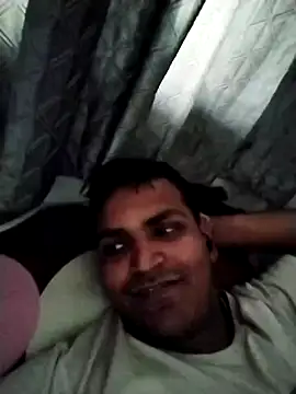 Snapshot of Nzfl97 chatting on February 12, 9:10 am Nzfl97 online show from February 12, 9:10 am