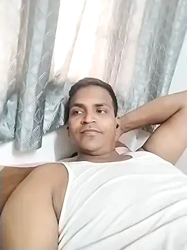 Snapshot of Nzfl97 chatting on February 18, 8:16 am Nzfl97 online show from February 18, 8:16 am