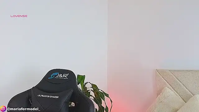 Snapshot of Mariafer05 chatting on January 1, 1:05 pm Mariafer05 online show from January 1, 1:05 pm