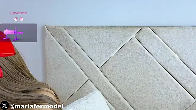 Snapshot of Mariafer05 chatting on February 14, 11:09 pm Mariafer05 online show from February 14, 11:09 pm