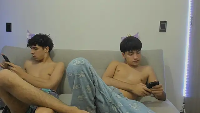 blue baby20 online show from April 29, 7:34 am