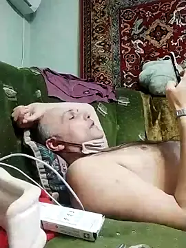 Pineapple04 online show from February 21, 3:21 pm