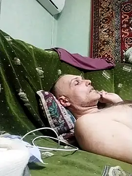 Pineapple04 online show from March 18, 4:04 pm