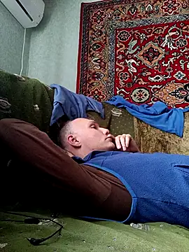 Pineapple04 online show from October 6, 6:44 am