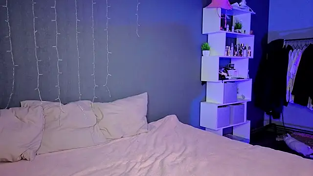 aneta alisha online show from October 28, 1:36 pm