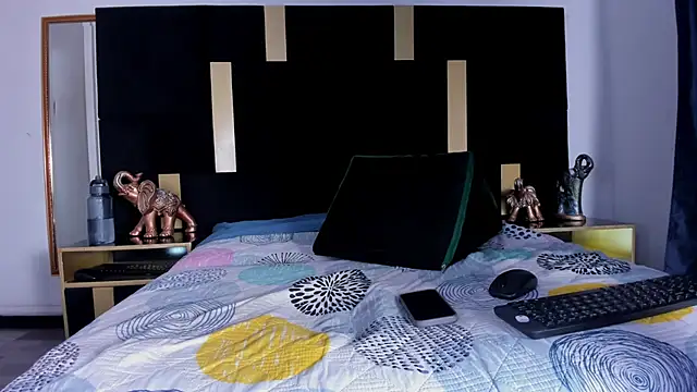 Ethan  Walker online show from January 25, 11:00 pm