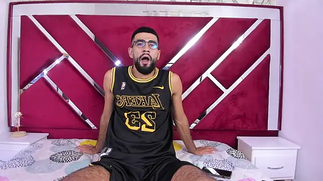 Ethan  Walker online show from February 4, 3:47 pm