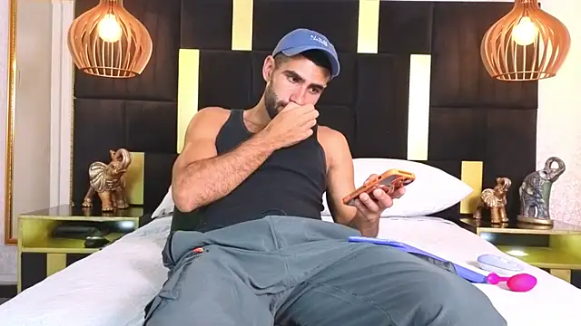 Ethan  Walker online show from November 19, 8:42 pm