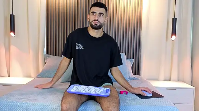 Ethan  Walker online show from February 2, 6:50 pm