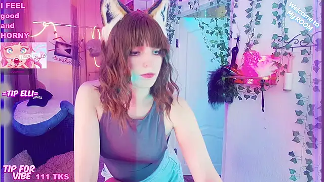 Snapshot of Toxic_Ellies chatting on December 7, 10:01 am Toxic Ellies online show from December 7, 10:01 am