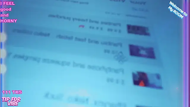 Snapshot of Toxic_Ellies chatting on December 22, 3:11 pm Toxic Ellies online show from December 22, 3:11 pm