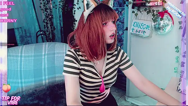 Snapshot of Toxic_Ellies chatting on January 29, 12:24 pm Toxic Ellies online show from January 29, 12:24 pm