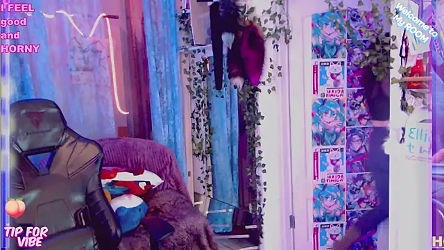 Snapshot of Toxic_Ellies chatting on February 4, 2:32 pm Toxic Ellies online show from February 4, 2:32 pm