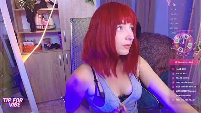 Snapshot of Toxic_Ellies chatting on September 19, 3:34 pm Toxic Ellies online show from September 19, 3:34 pm