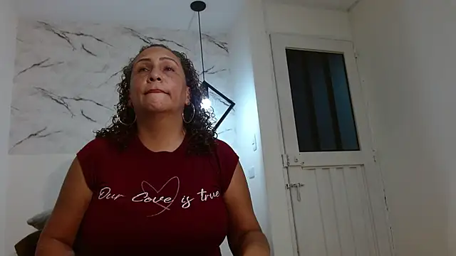 EvaMills1 online show from November 22, 8:52 pm