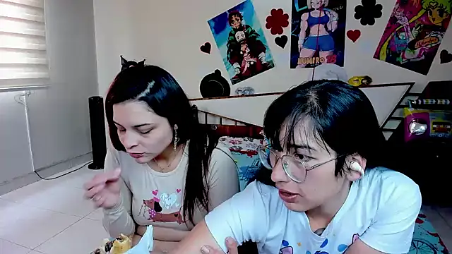 Snapshot of jeyloveebony chatting on September 16, 3:35 pm jeyloveebony online show from September 16, 3:35 pm