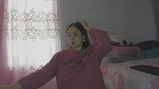 HARLEYNAPIER online show from March 18, 7:39 pm