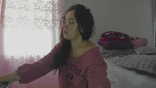 HARLEYNAPIER online show from March 31, 3:56 pm