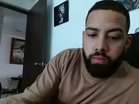 Hendry  online show from December 21, 8:32 pm