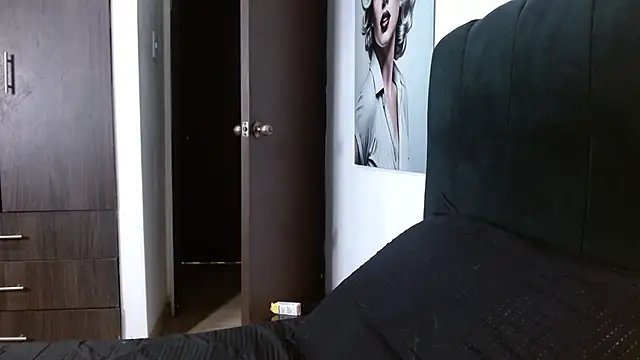 Hendry  online show from November 24, 2:11 am