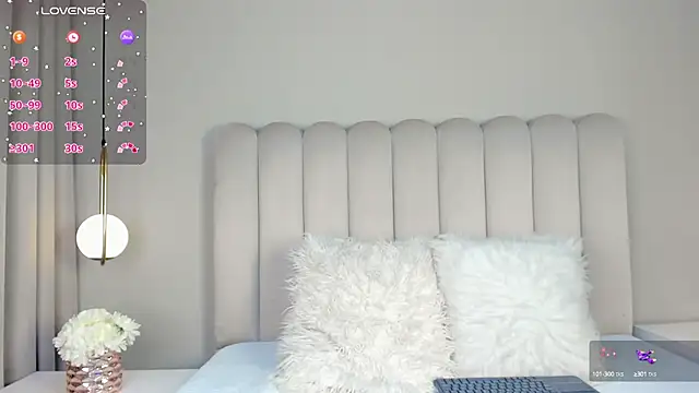 Snapshot of atenea_roberts chatting on January 28, 11:07 pm atenea roberts online show from January 28, 11:07 pm