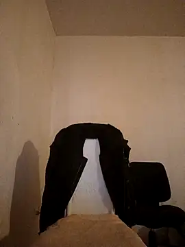 Snapshot of kx93 chatting on December 18, 5:08 pm kx93 online show from December 18, 5:08 pm