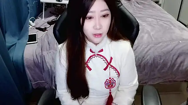 Snapshot of Angelababy001 chatting on January 5, 2:52 pm Angelababy001 online show from January 5, 2:52 pm