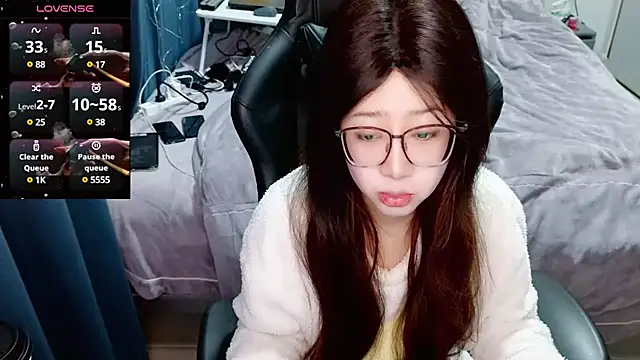 Snapshot of Angelababy001 chatting on January 12, 3:03 pm Angelababy001 online show from January 12, 3:03 pm