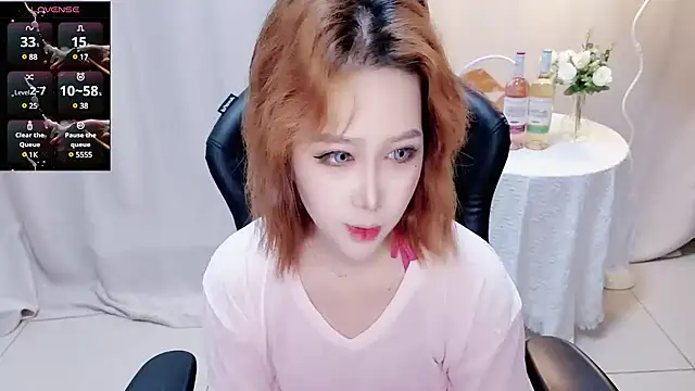 Snapshot of Angelababy001 chatting on March 12, 1:19 pm Angelababy001 online show from March 12, 1:19 pm