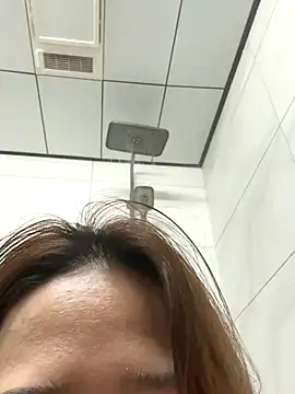 Snapshot of Angelababy001 chatting on November 12, 1:44 pm Angelababy001 online show from November 12, 1:44 pm