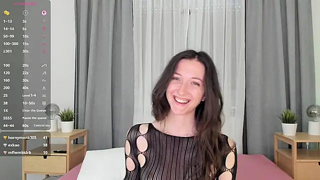 Snapshot of Ketty_Belly chatting on June 20, 9:45 am Ketty Belly online show from June 20, 9:45 am