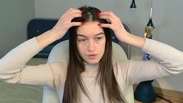 Snapshot of Alice__grace chatting on December 13, 9:41 pm Alice  grace online show from December 13, 9:41 pm