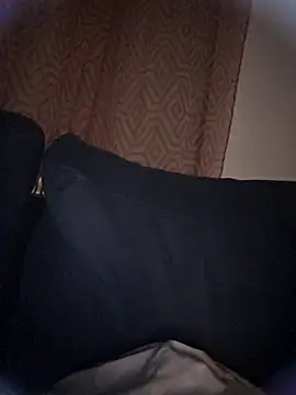 Snapshot of fbl40 chatting on October 23, 10:19 pm fbl40 online show from October 23, 10:19 pm