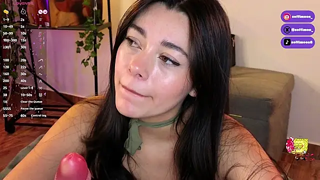 Snapshot of Soffimoon_ chatting on February 11, 8:26 am Soffimoon online show from February 11, 8:26 am