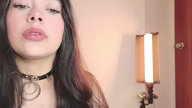 Snapshot of Soffimoon_ chatting on February 28, 6:43 am Soffimoon online show from February 28, 6:43 am
