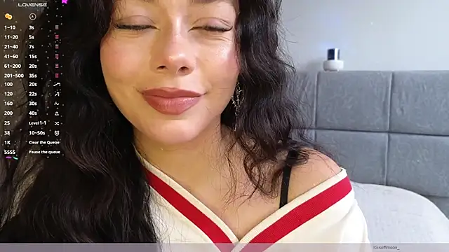 Soffimoon  online show from April 10, 9:08 pm