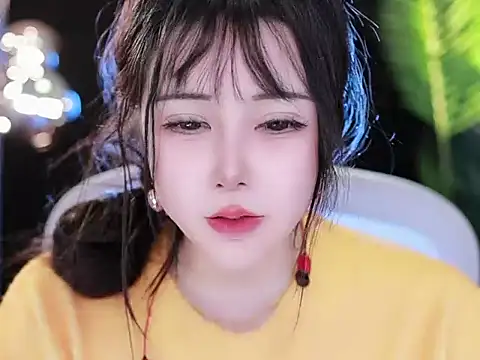 Qiaoqiao  online show from March 16, 1:06 pm