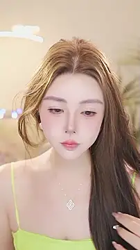 Qiaoqiao  online show from June 16, 4:09 pm