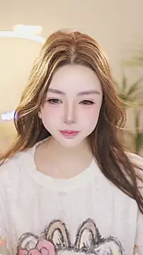 Qiaoqiao  online show from June 17, 3:46 pm