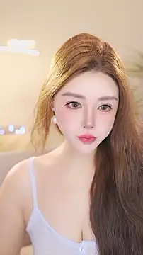 Qiaoqiao  online show from July 9, 4:00 pm