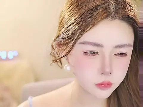 Qiaoqiao  online show from July 10, 4:09 pm