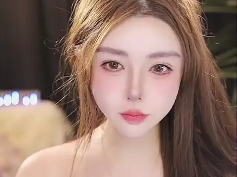 Qiaoqiao  online show from July 13, 4:32 pm