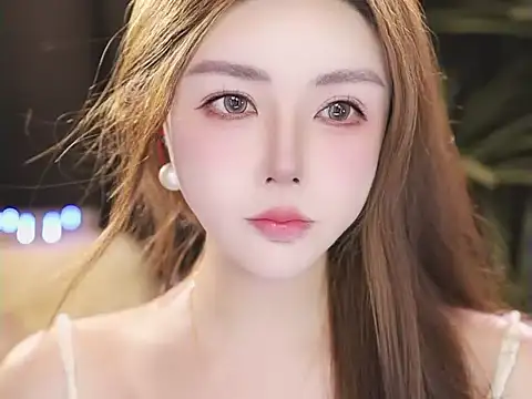 Qiaoqiao  online show from July 15, 7:19 pm