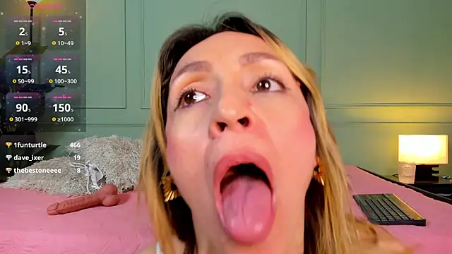 Emma Rosess online show from December 16, 3:54 pm