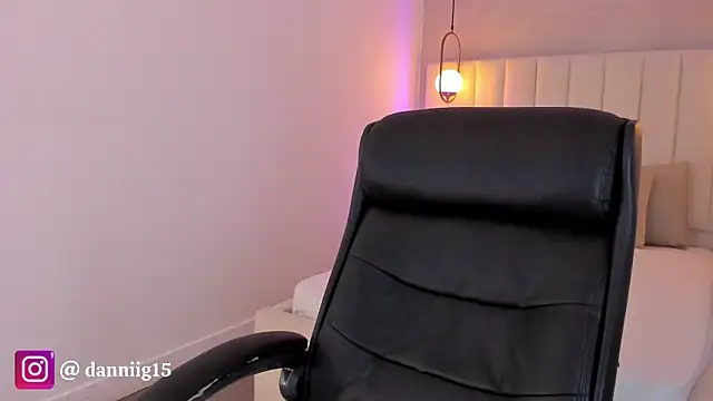 kosmic Angel online show from February 1, 12:58 pm