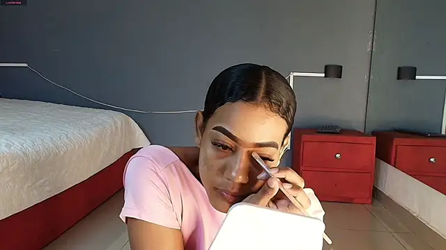 flavia cruz online show from December 3, 7:01 pm